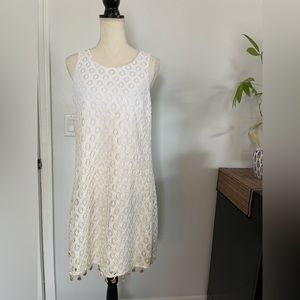 Gorgeous Lilly Pulitzer dress, only worn once! Lands just at the knee.